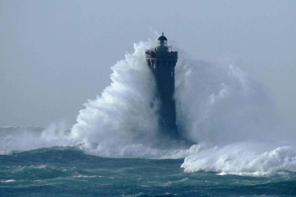 Kermaravel, Le Petit Manoir En Bord De Mer. Saint-Pol-de-Leon Luaran gambar